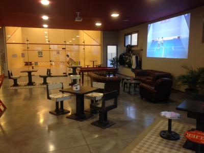 Match de Squash sur grand écran