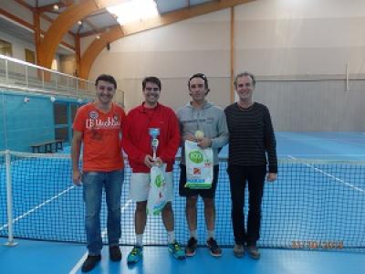 Finalistes consolante messieurs du tournoi seniors 2015