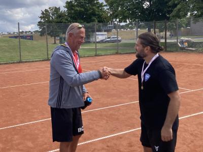 Mesterskabets 2. plads til Johs