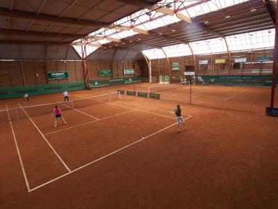 tennis2-courts int.